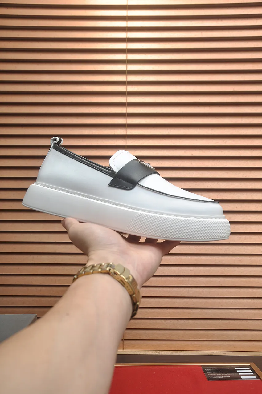 Men's shoes 💰580💶 [PRADA] Top original items, new seasonal styles, high-quality original items, top-grade high-mercerized cowhide combined with original breathable fabric + imported glue, imported stretch fabric inside with original cowhide feet, original thick outsole! Quality guaranteed! Code 38-45 (45 customized)